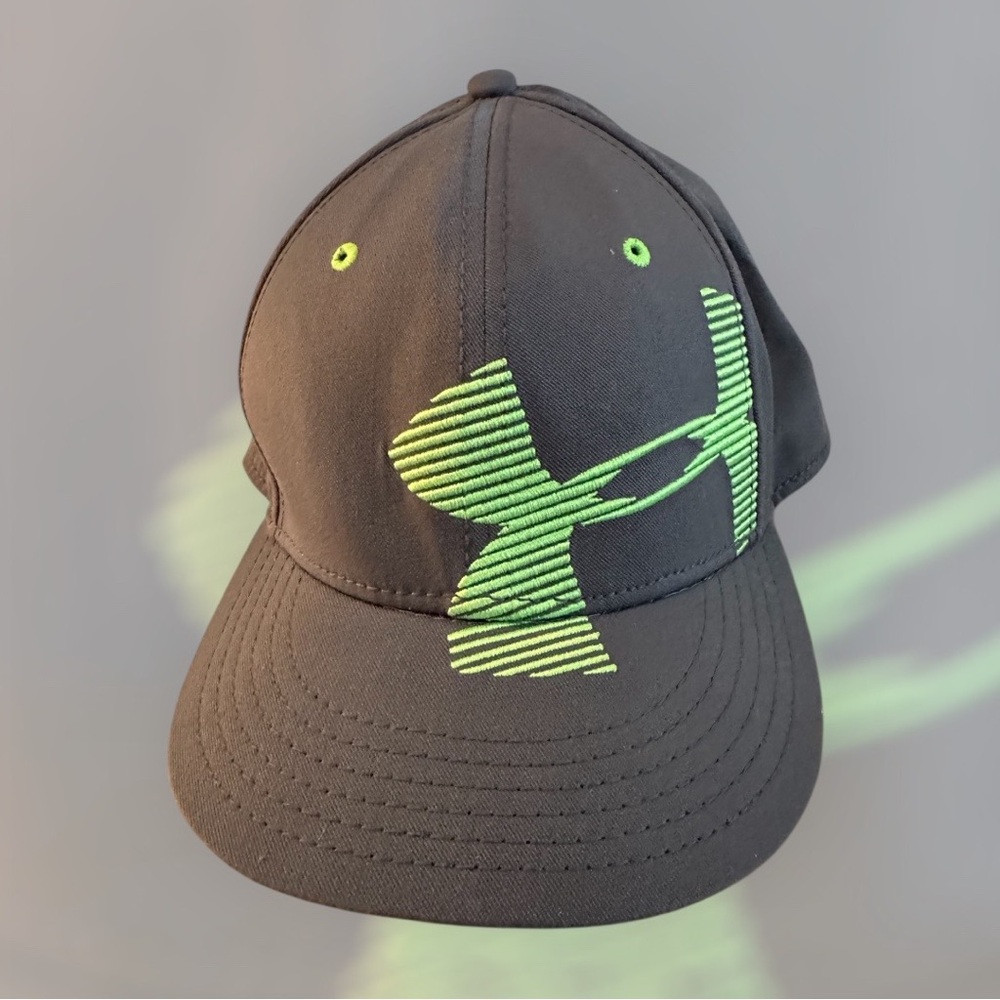 Under Armour Charcoal Cap with Lime Accents Size Medium/Large